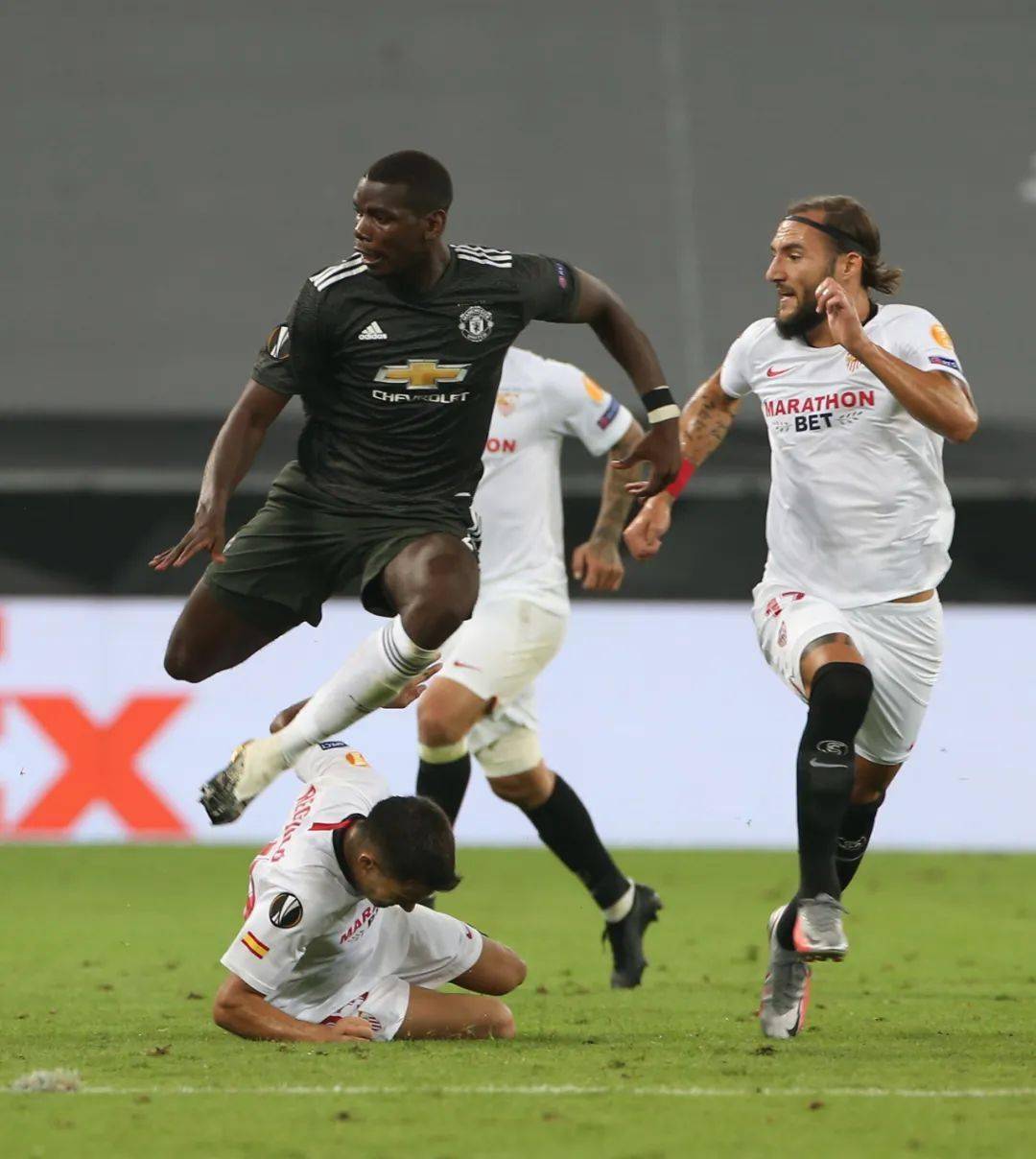 包含转会期突围战来临；多伦多猛龙围绕欧超杯状态回暖；悬念犹存；细节决定成败的词条-开云下载