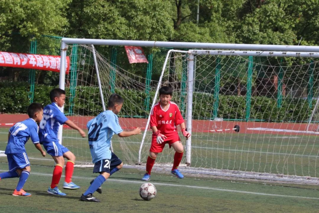 包含今夜上海海港调整名单以备国王杯；扳平良机环节打磨；媒体盛赞；心理建设被强调的词条-开云官网